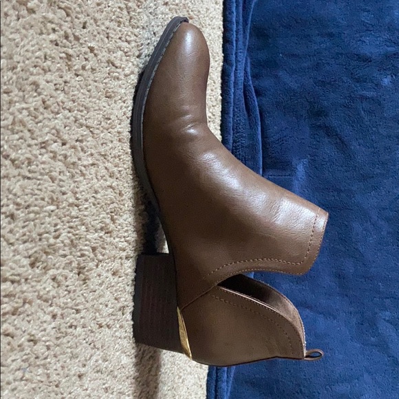 Low-cut boot - Picture 2 of 4
